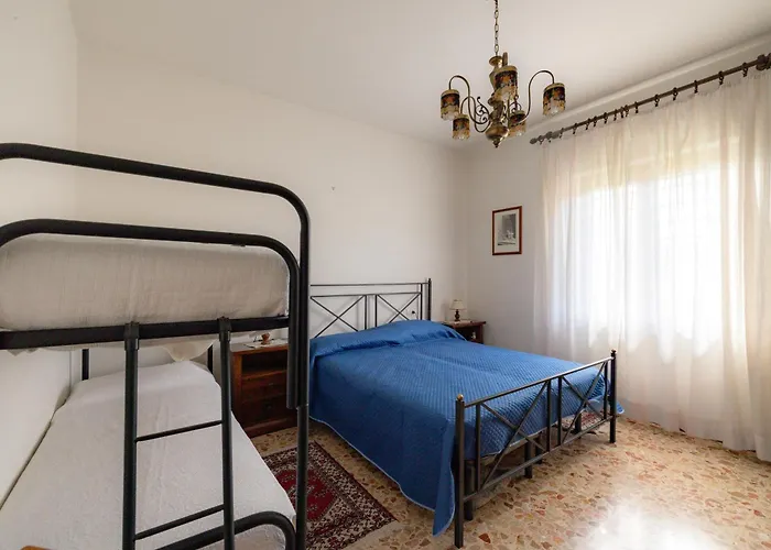 فيلة Casetta Del Glicine *