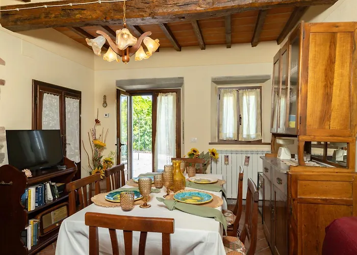 فيلة Casetta Del Glicine