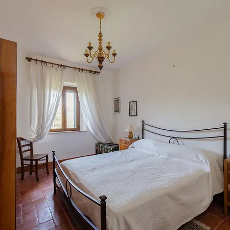 Casetta Del Glicine 哥尔顿